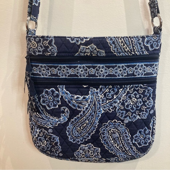 VERA BRADLEY Quilted Many Pockets Compartments Zipper Closure Crossbody Bag - Picture 2 of 10